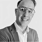 smiling-man-glasses-portrait